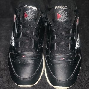 Black Reebok Classic boys size 2